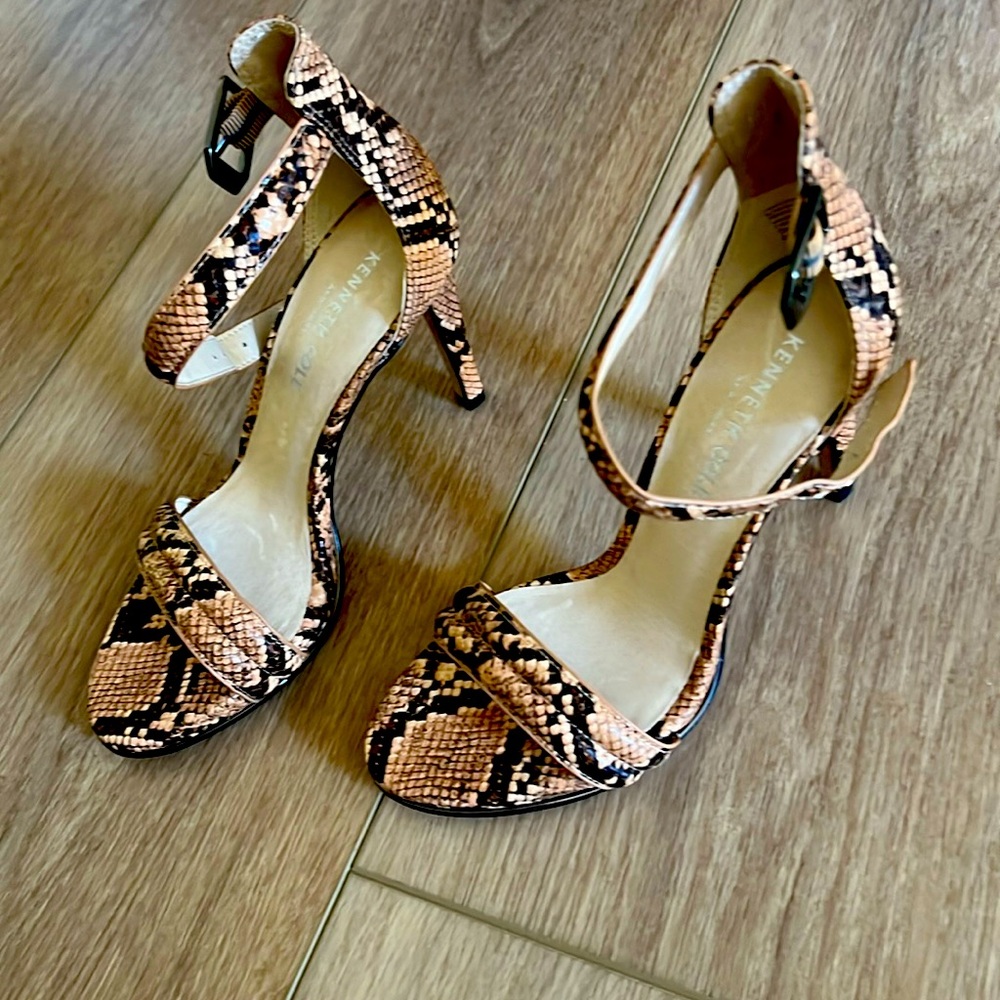 Kenneth Cole New York Heels